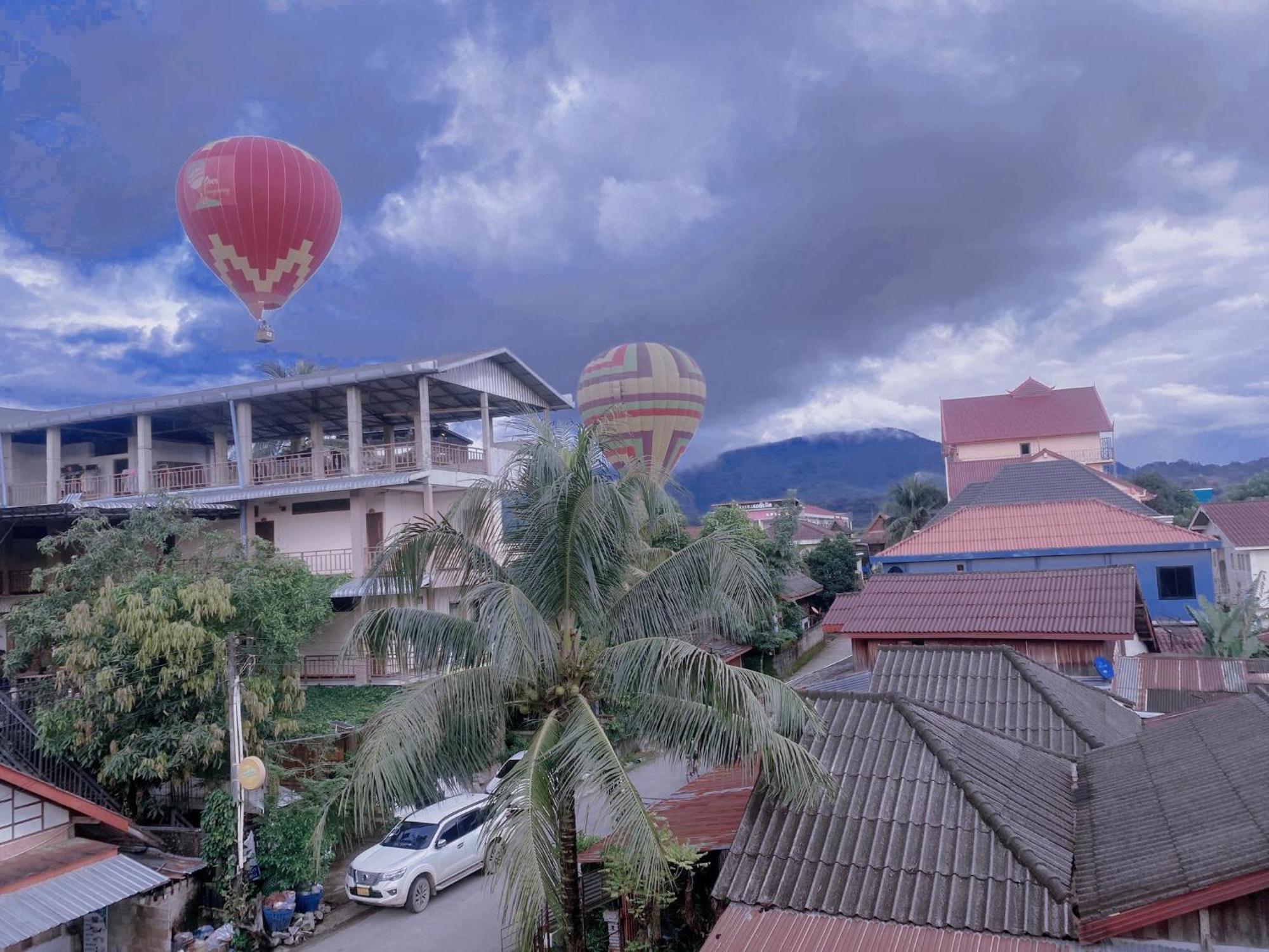 Vang Vieng Victory Guesthouse מראה חיצוני תמונה
